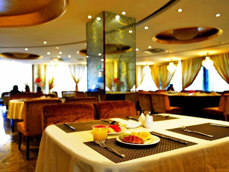 Kingtown Hotel Hongmei Shanghai Esterno foto