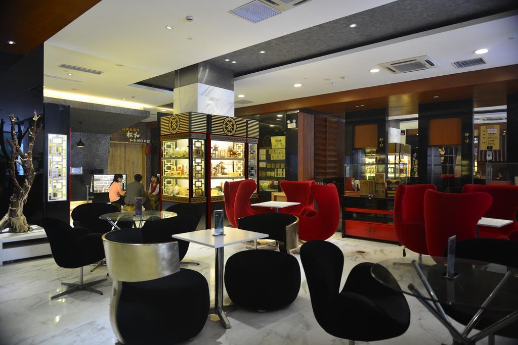 Kingtown Hotel Hongmei Shanghai Esterno foto