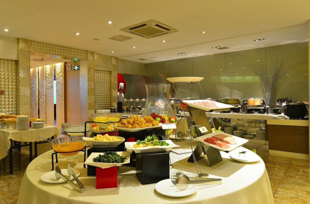 Kingtown Hotel Hongmei Shanghai Esterno foto
